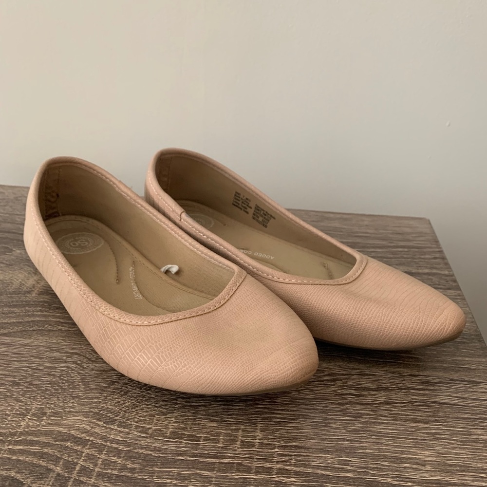 Blush flats